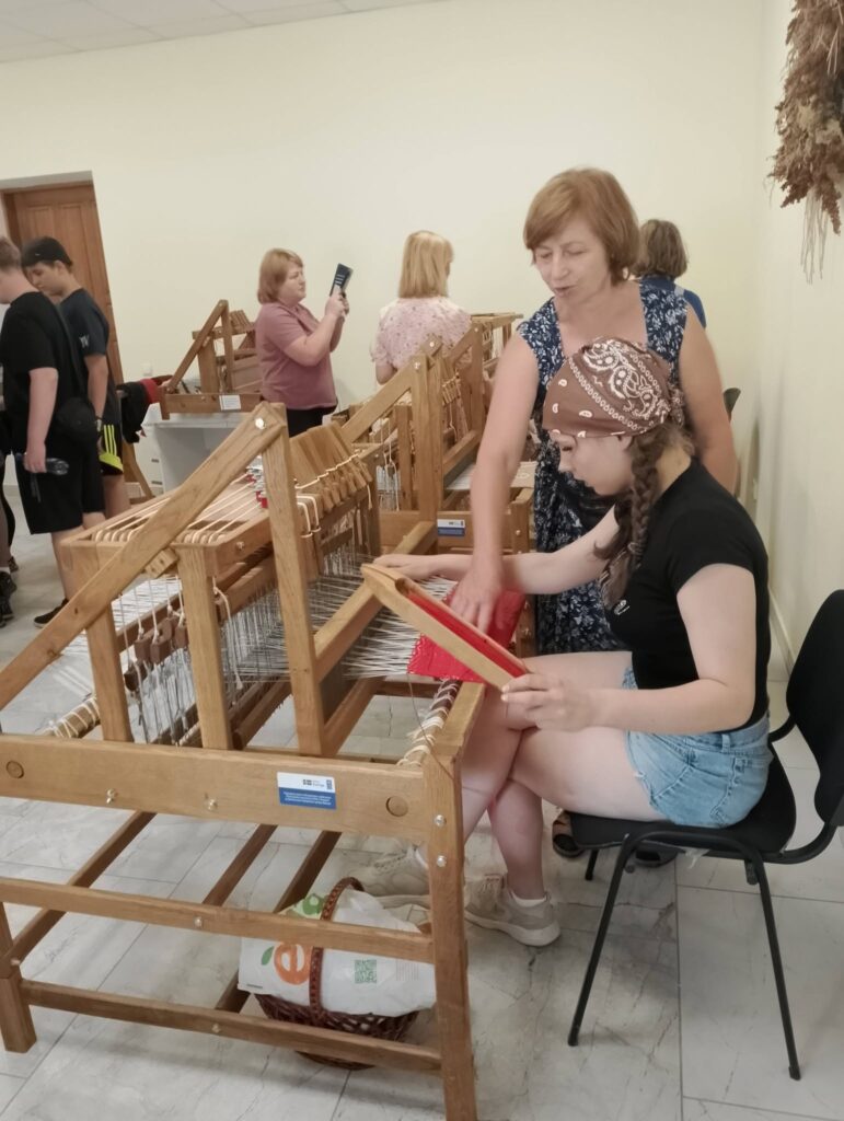Пліч-о-пліч: згуртовані громади