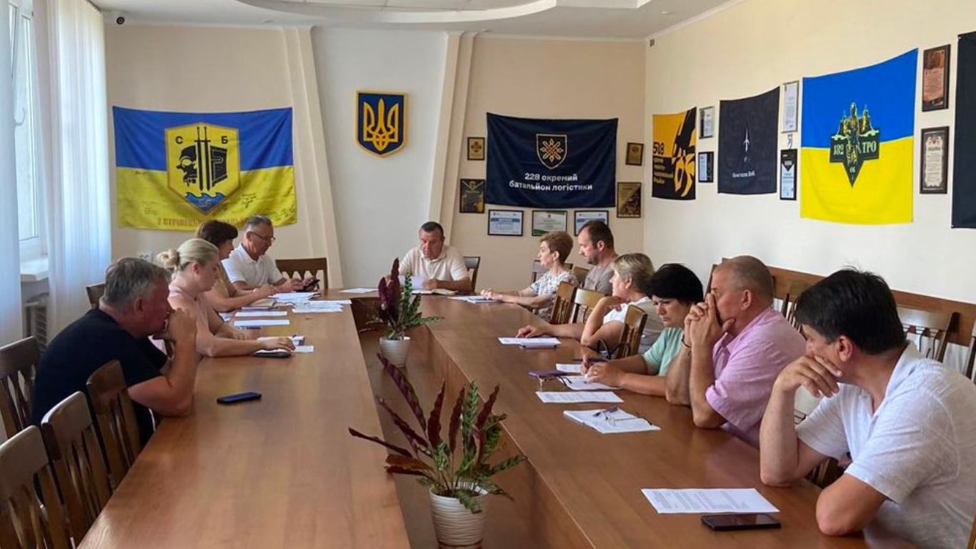 Бюджет та податки